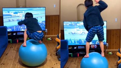 9歲弟夢想當騎師！看比賽「爬瑜珈球+鞭子」模擬　超強平衡感網讚爆