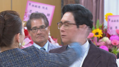 50歲王燦被狠賞巴掌！賴芊合手速超快　他緊張：好怕眼鏡噴飛