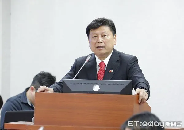 ▲▼立法院司法法制委員會4月1日排審國民黨、民眾黨團提出的國會改革法案,一早三黨立委便到委員會報到。(圖/記者湯興漢攝)