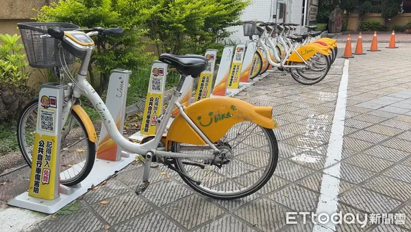 ▲▼五股,洲子洋重劃區,成泰路商圈,全聯,YouBike,公車站。(圖/記者姜國輝攝)