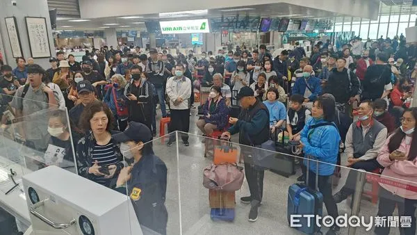 ▲▼ 金門濃霧散去,海空交通恢復 。(圖/記者林名揚翻攝)