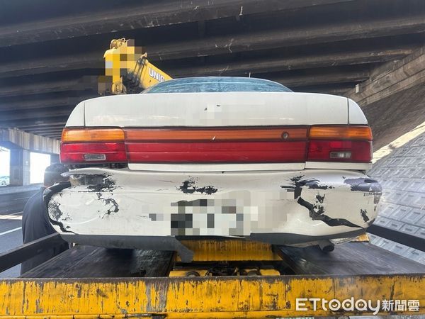 ▲國道1號南向318.2公里,消明連假4月3日下午2時許,連續發生2起追撞事故,共有6部車輛肇事,兩起事故均無人受傷。(圖/記者林東良翻攝,下同)