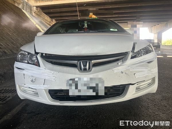 ▲國道1號南向318.2公里,消明連假4月3日下午2時許,連續發生2起追撞事故,共有6部車輛肇事,兩起事故均無人受傷。(圖/記者林東良翻攝,下同)