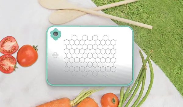 ▲中鋼113年度股東會紀念品_砧(ㄓㄣ)心有您。(圖/中鋼提供)