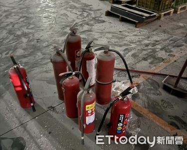 保全22樓丟8支滅火器　社區「砰3天」總幹事氣炸屋頂都凹了