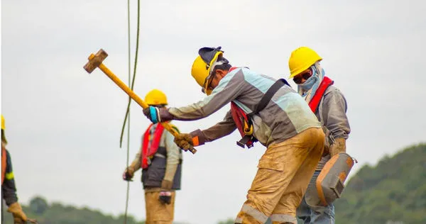 一項新研究指出,長期工作缺乏用腦將增加罹患失智症風險。(示意圖/翻攝自unsplash)