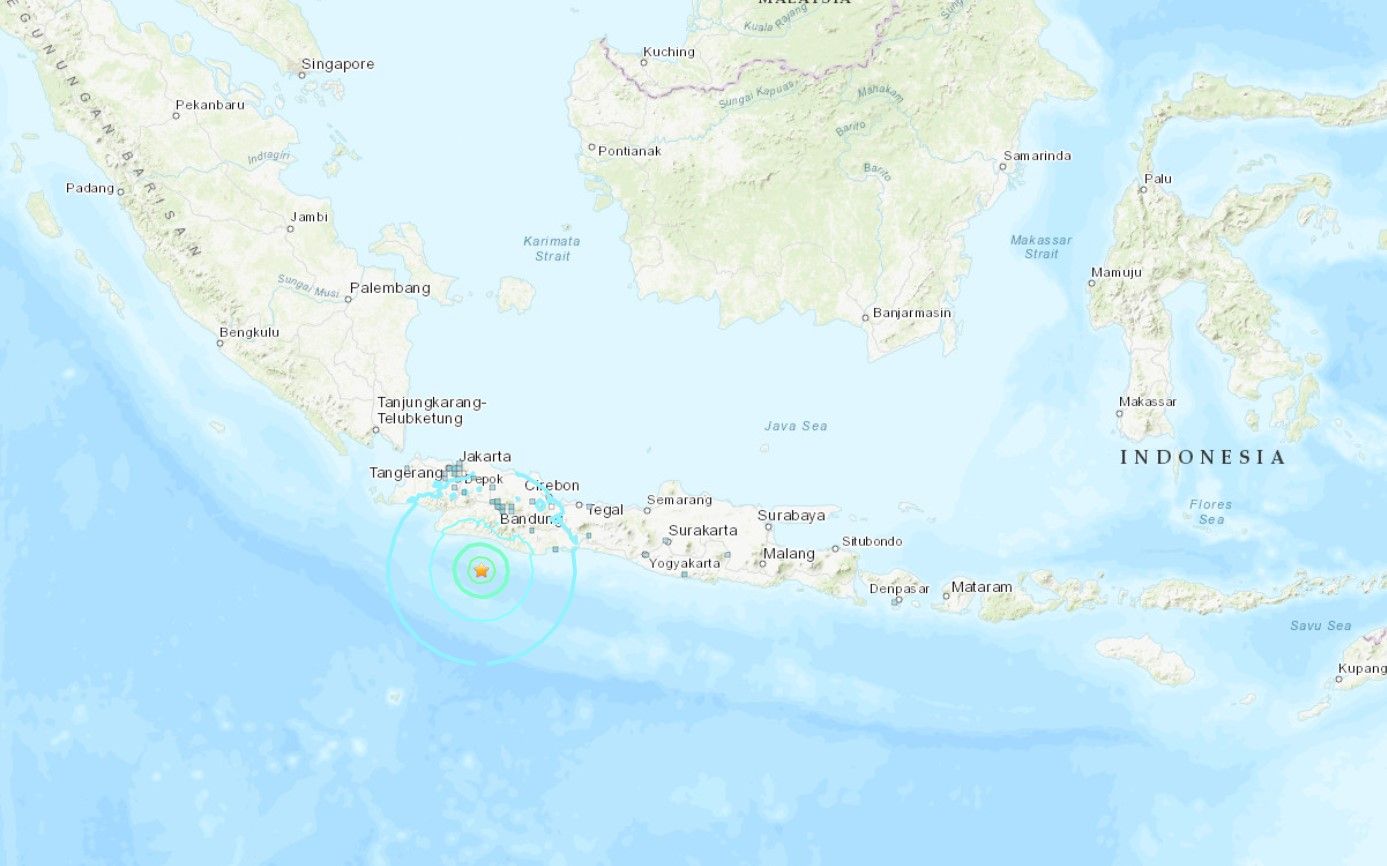 ▲▼印尼爪哇島外海發生規模6.5地震。（圖／翻攝自美國地質調查局）