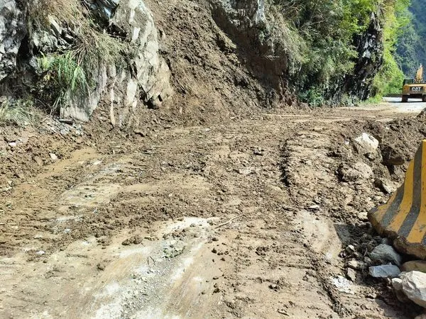 ▲▼中橫便道終於搶通。(圖/公路總局)