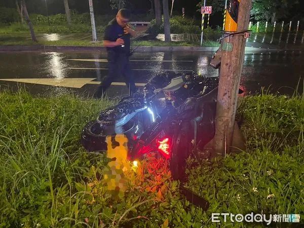 ▲▼ 新北鶯歌死亡車禍,黃牌重機騎士噴飛不治 。(圖/記者陳以昇翻攝)