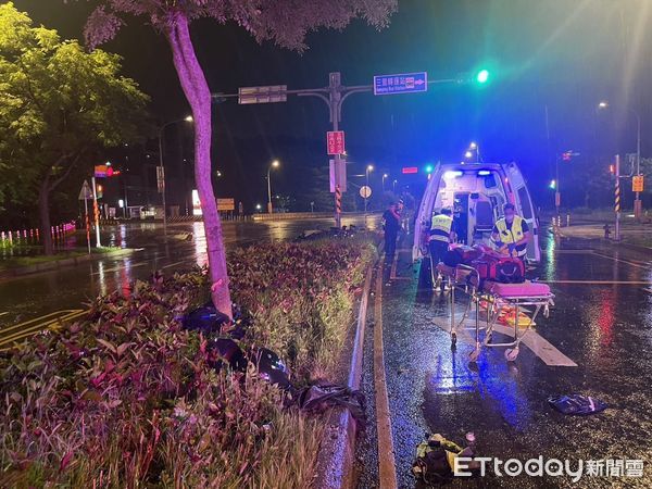 ▲▼ 新北鶯歌死亡車禍,黃牌重機騎士噴飛不治 。(圖/記者陳以昇翻攝)