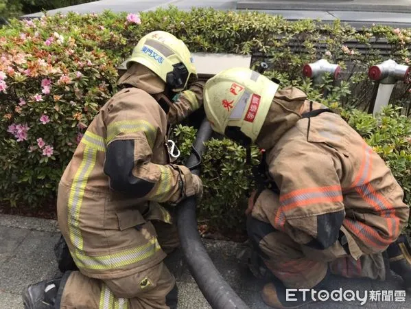 ▲台南市消防局第七大隊東門消防隊,進行轄區高危險場所和光電場所踏勘,以配合未來可能的災害應變,從而提升救災效率,減少災害造成的損害。(圖/記者林東良翻攝,下同)