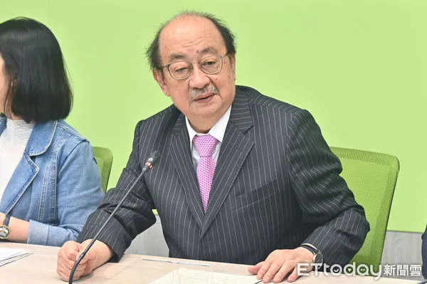 ▲▼立委柯建銘出席民進黨立院黨團記者會。(圖/記者李毓康攝)