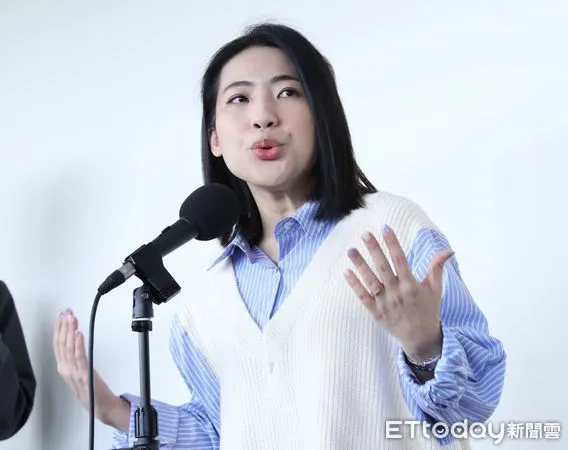 ▲▼徐巧芯 聯訪 回應余天女婿相關 質詢外交部長吳釗燮相關。(圖/記者屠惠剛攝)