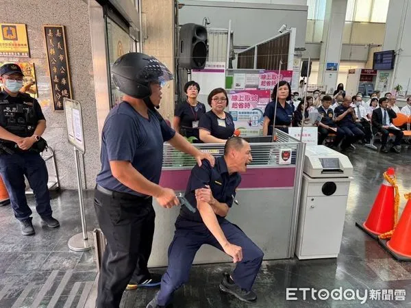 ▲▼ 嘉義市台灣銀行防搶演練 。(圖/嘉義市警方提供)