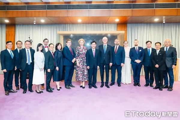 ▲捷克參議院首席副議長訪台,林佳龍:雙邊合作新篇章包括先進晶片、供應鏈韌性。(圖/林佳龍臉書)