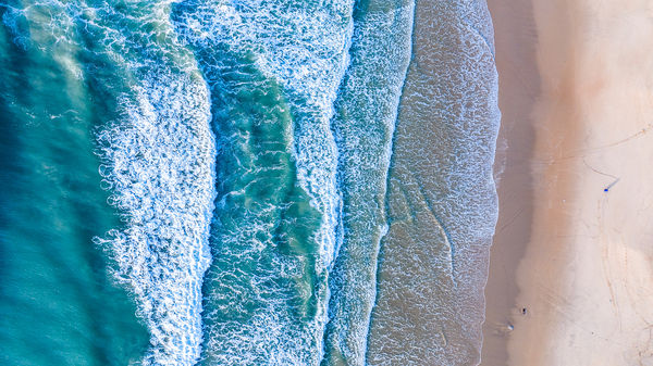 ▲▼ 海邊,海灘,游泳,玩水。(圖/VCG)