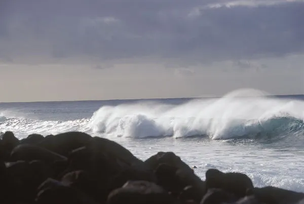 ▲▼ 海岸,海浪,大浪,岸邊,海邊。(圖/VCG)