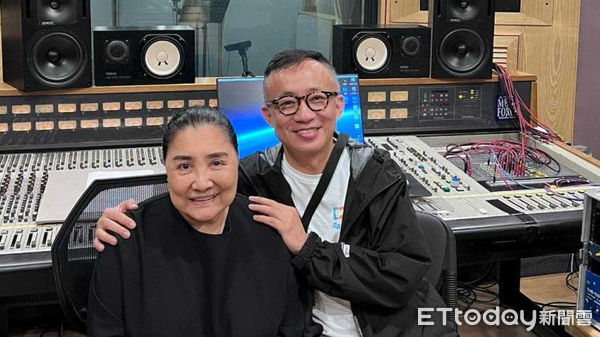 ▲陳盈潔開口首句就是「住在這裡,錢夠嗎」。(圖/翻攝自Facebook/許常德的地下手記)