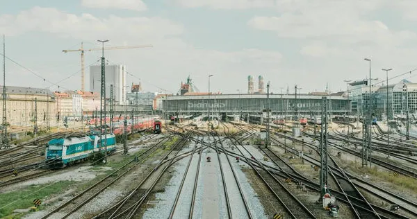 護士企圖輕生獲列車駕駛救回一命!2人「靠這招」感情增溫 最終共結連理