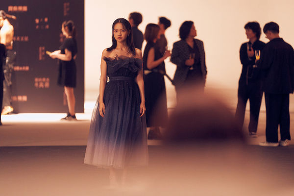 ▲▼告五人為《影后》打造歌曲〈從未見過的海〉。(圖/相信音樂提供)