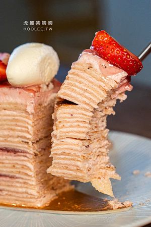 ▲▼薇庭烘焙是鳳山很有人氣的甜點店,擁有西餐和烘焙金牌經歷的雙主廚推出草莓九格拼圖蛋糕,提供9種指定口味的超美甜點杯組合。(圖/部落客虎麗笑嗨嗨授權提供,勿擅自翻攝)