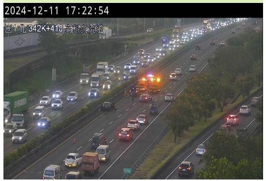 ▲▼國道三車追撞事故,回堵5公里。(圖/高速公路1968)