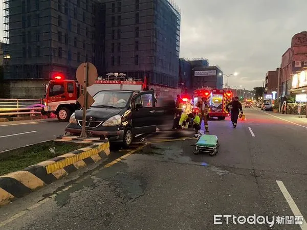 ▲▼55歲江男身體不適自撞分隔島送醫搶救1小時不治 。(圖/記者陳以昇翻攝)