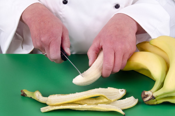 切香蕉，切陽具，切陰莖，斷根。（圖／達志影像／示意圖）