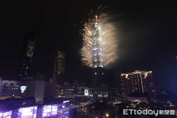 ▲▼台北101跨年煙火。(圖/記者湯興漢攝)