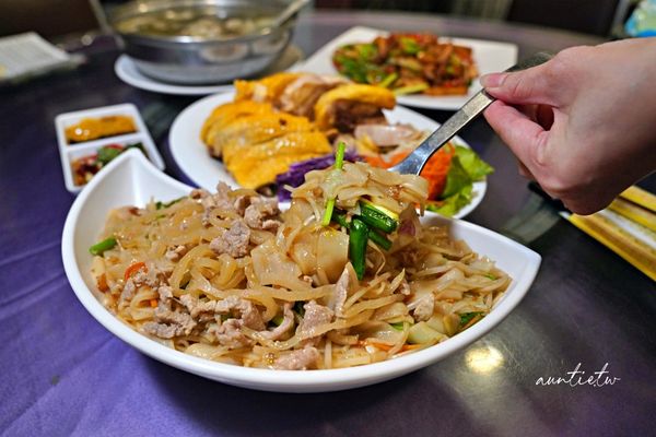 ▲▼老復興飲食店,酸溜夠味薑絲大腸,經濟實惠道地客家菜。(圖/部落客水晶提供)