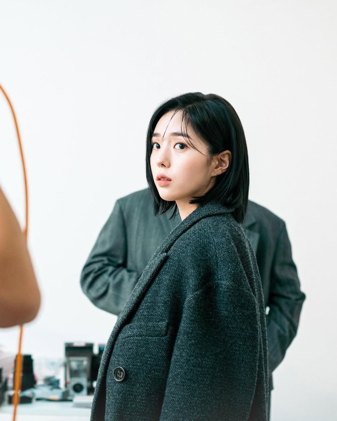 ▲蔡秀彬短髮 。(圖/翻攝自IG、MBC)