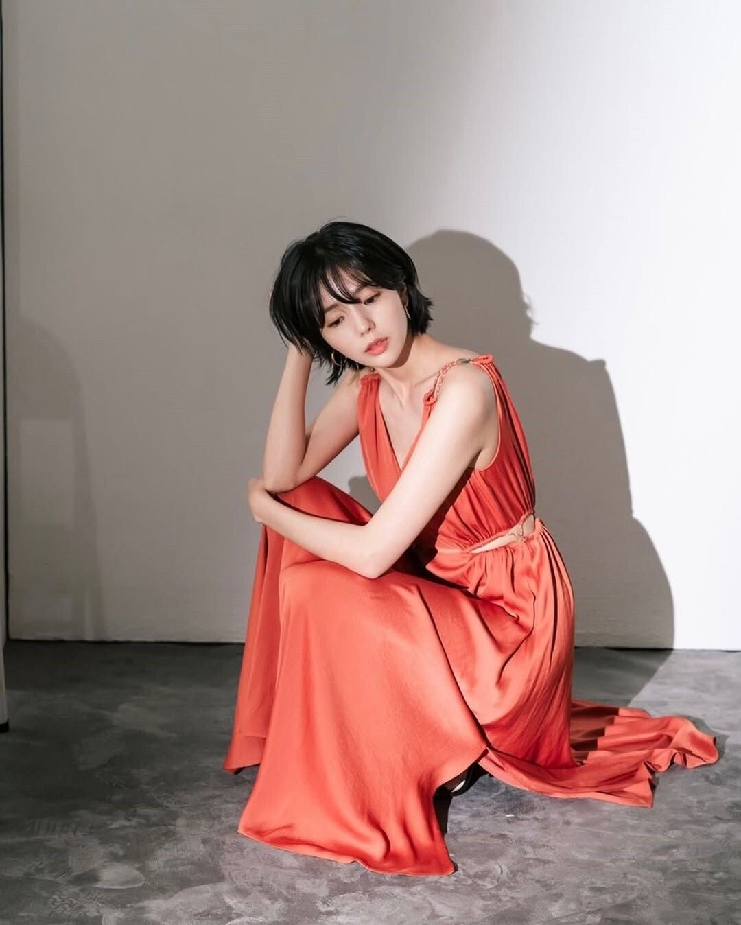 ▲蔡秀彬短髮 。(圖/翻攝自IG、MBC)