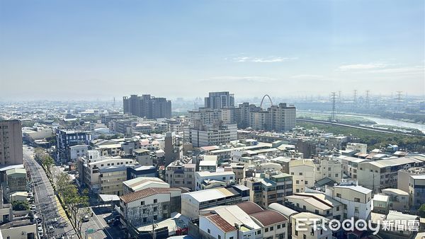 ▲▼ 烏日房市,空拍,高鐵站,舊市區,烏日區,鳥瞰 。(圖/記者陳筱惠攝)