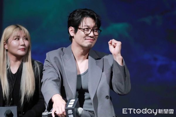 ▲▼▲《哈爾濱》導演禹民鎬、朴勳、製片金元國16日出席記者會。(圖/記者周宸亘攝)