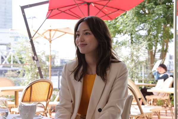 ▲▼川口春奈被爆料高中時「話很多」,松村北斗直呼「她像蟒蛇」。(圖/KKTV提供)