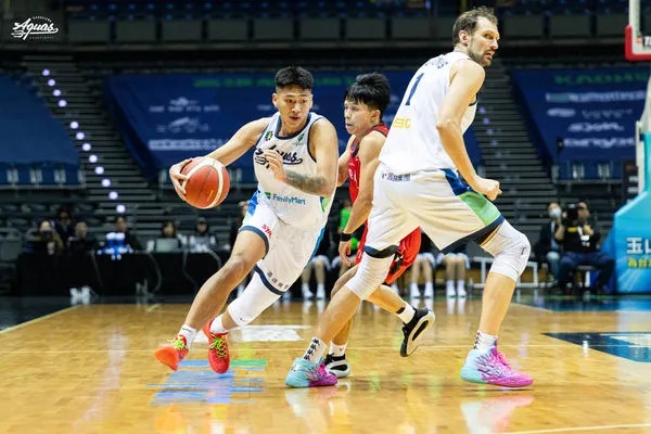 ▲▼高雄海神邱子軒揮別重傷歸隊。(圖/高雄海神提供)