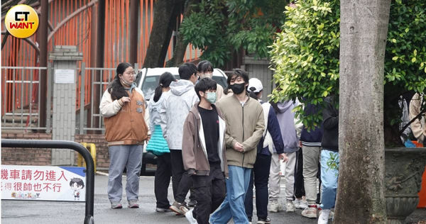 學測第二天。(圖/劉耿豪攝)