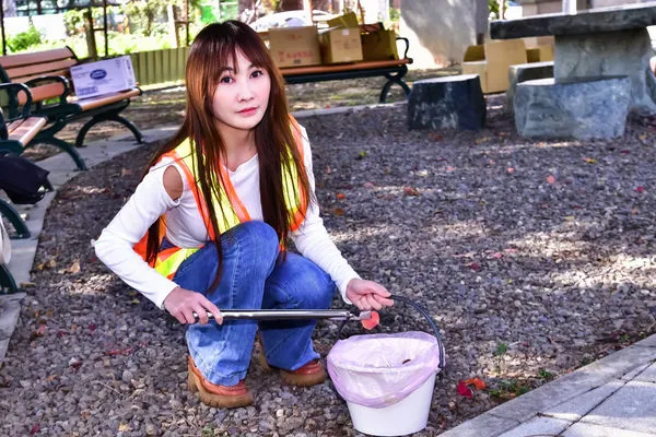 ▲▼王宥忻反省現身:加倍做公益。(圖/固力狗提供)