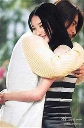 許瑋倫在世時,李威始終否認兩人戀情。(圖/翻攝自微博)