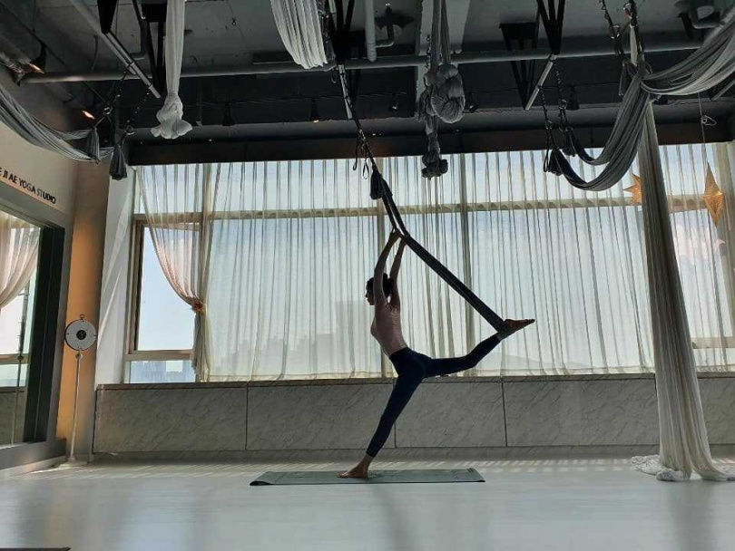 《單身即地獄4》人氣火爆!主持人李多熙比女嘉賓更辣,長髮變身耳下短髮正翻,靠空中瑜珈養出韓國第一美腿