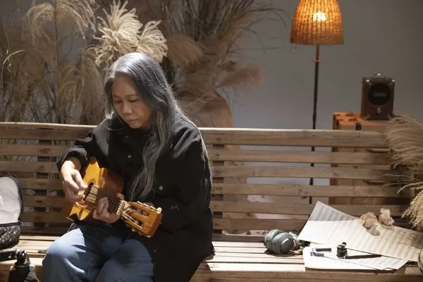 ▲▼70歲陳小霞睽違20年出專輯。(圖/華研國際提供)