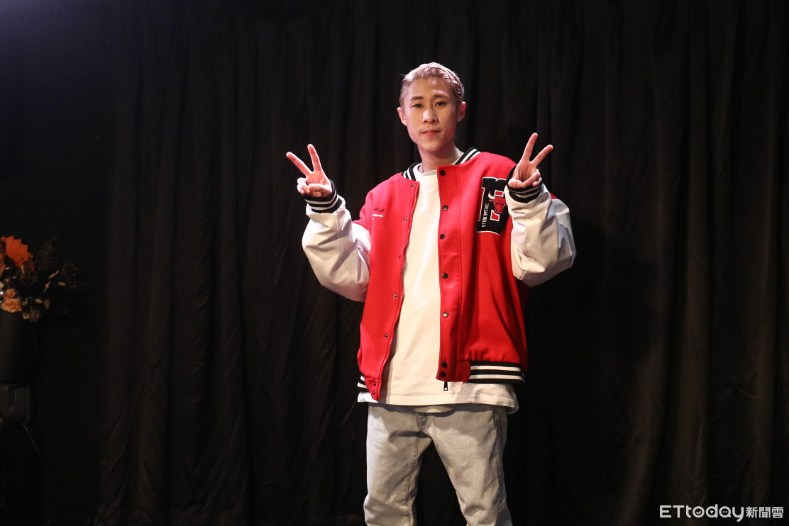 ▲艾文出席混血兒娛樂x 一條龍製作感恩餐會。(圖/記者林敬旻攝)