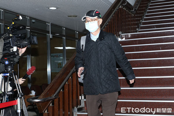 ▲前台北市副市長彭振聲出庭。(圖/記者林敬旻攝)