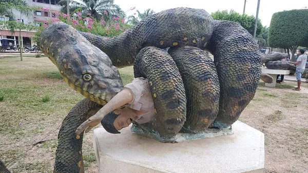 「Yacumama」傳說棲息在亞馬遜雨林中。(翻攝維基百科)