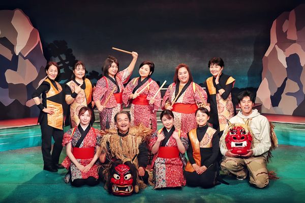 ▲《老少女奇遇記2》最終回畢業典禮撒洋蔥 高知、熊本、五島、秋田的受訪者都回來了!。(圖/桂田文化藝術基金會、桂田文創)