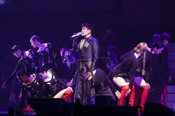 ▲▼「情歌王子」張信哲演唱會。(圖/潮水音樂提供)