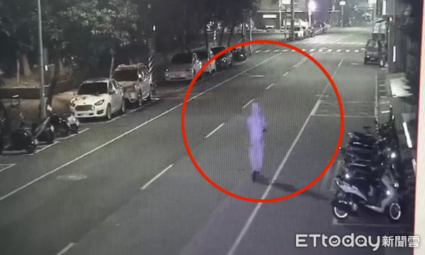 ▲▼楠梓潑漆 。(圖/記者陳宏瑞翻攝)