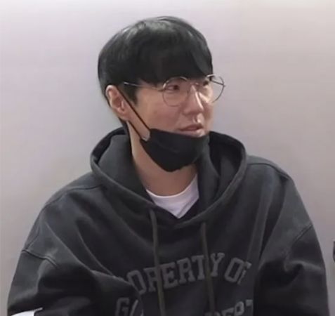 ▲吳成勳3日猝逝於錄音室,享年45歲。(圖/翻攝自bboyzealo YouTube頻道)