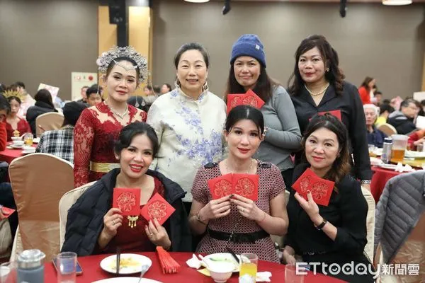 ▲▼新住民回娘家新春文藝晚會,縣長徐榛蔚受邀出席場面相當熱絡。(圖/花蓮縣政府提供,下同)