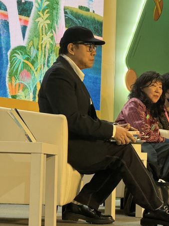 ▲蔡康永在台上哭了。(圖/讀者提供)